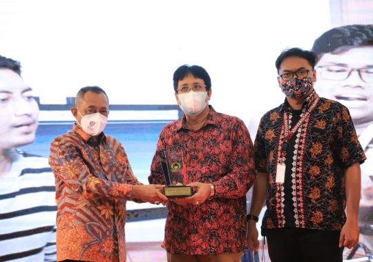 Undika (STIKOM Surabaya) Memaksimalkan Teknologi Sabet Juara 1 Eco Campus 2021 Surabaya